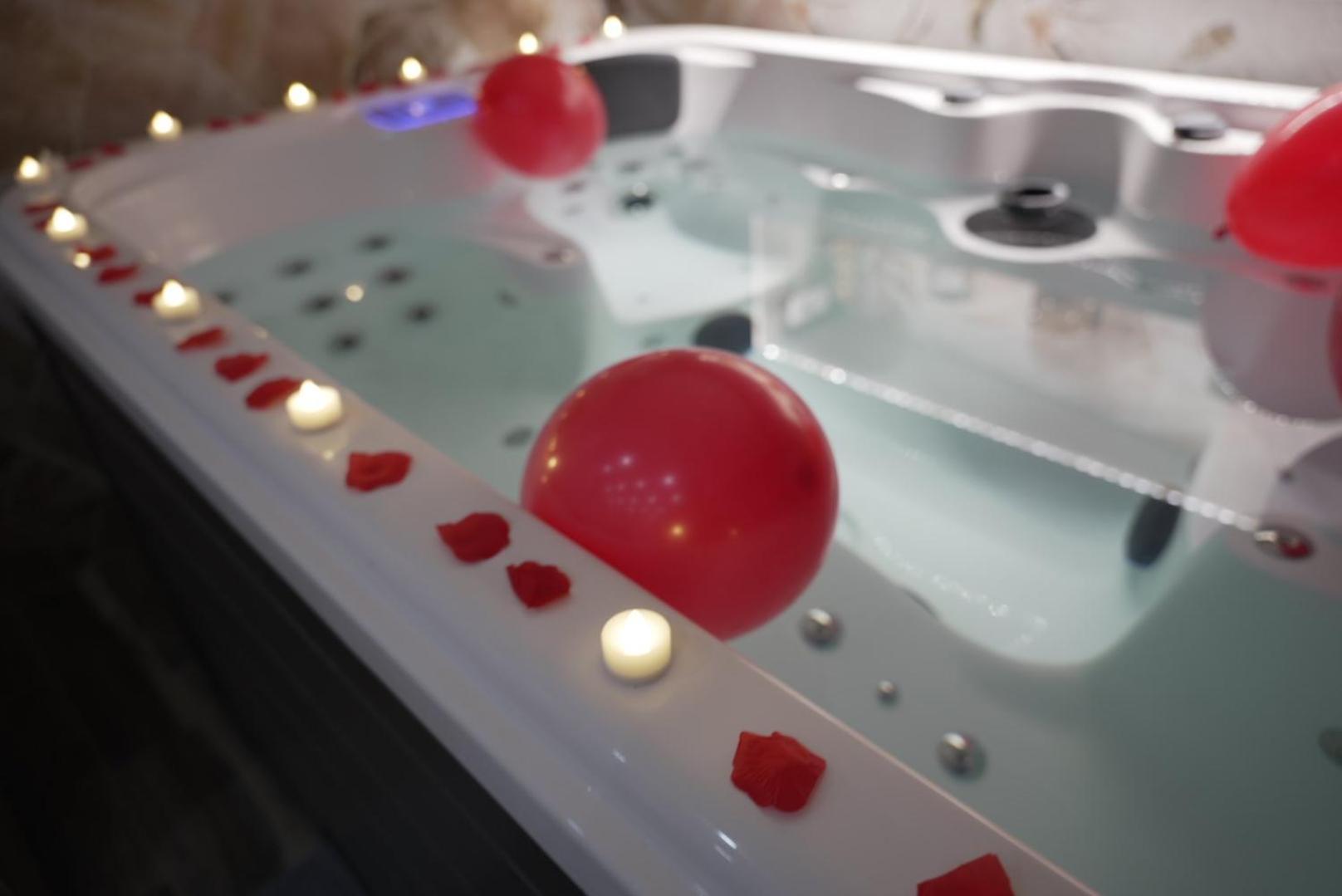 Atoumo Appartement Love Jacuzzi & Jardin Disneyland Paris Quincy-Voisins Exterior foto